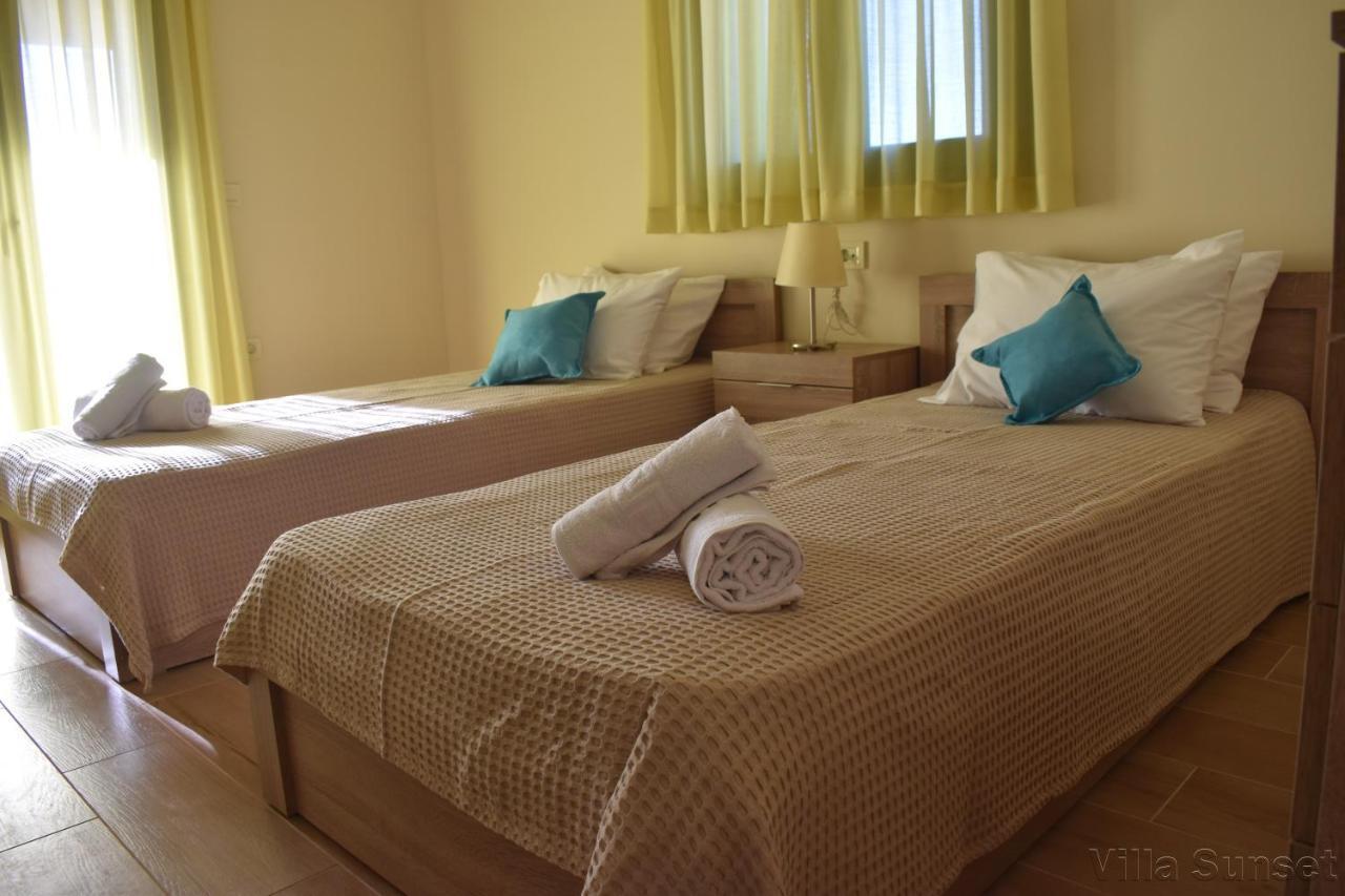 Villa Tramonto Keri Екстериор снимка